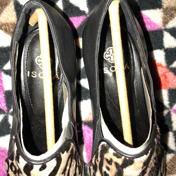 Isola Cowhide Bootie 6.5 Brand NEW Never worn - Picture 6 of 6